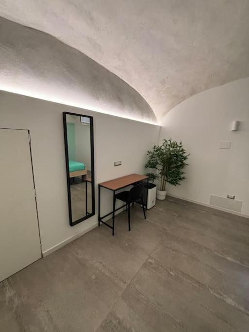 Intero Alloggio - Chiaia Naples Extérieur photo