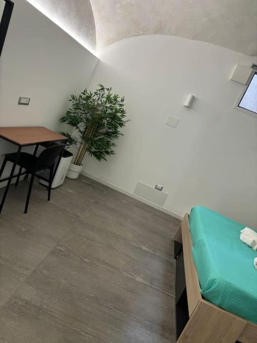 Intero Alloggio - Chiaia Naples Extérieur photo