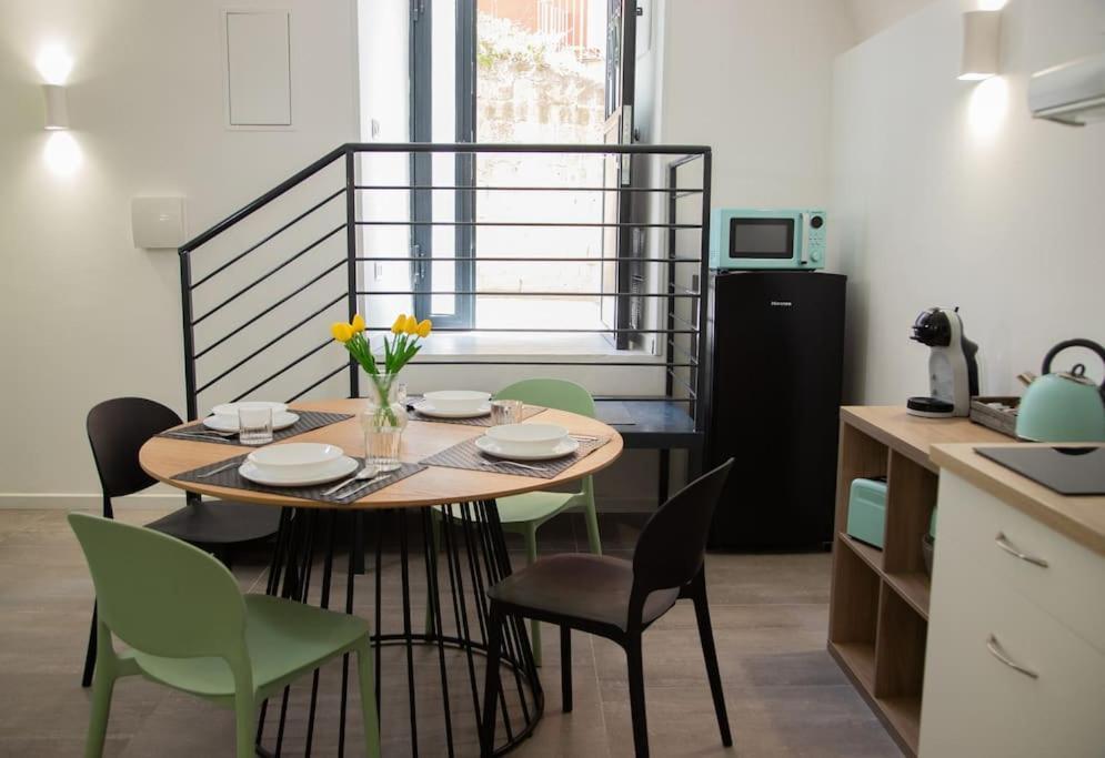Intero Alloggio - Chiaia Naples Extérieur photo